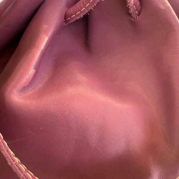 EUC Mulberry Large Bucket Bag w/ Detachable Strap and Grab Handle - Picture 5 of 10